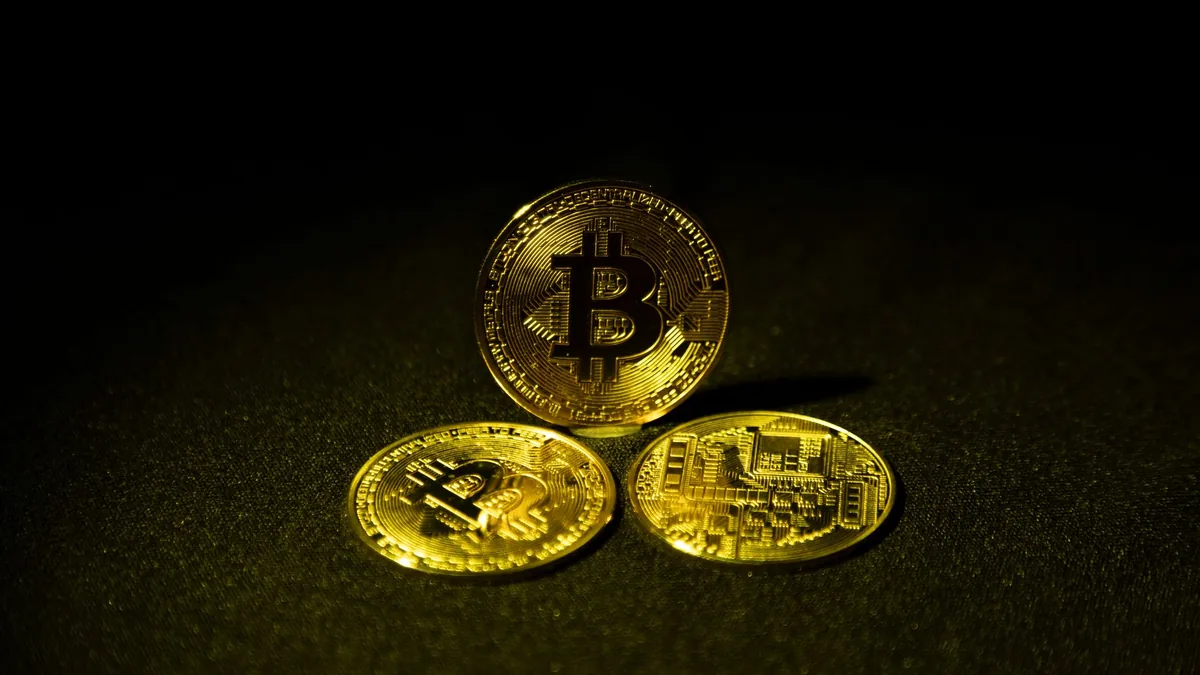 US Government Moves $1B in Bitcoin: Sale or Custody?
